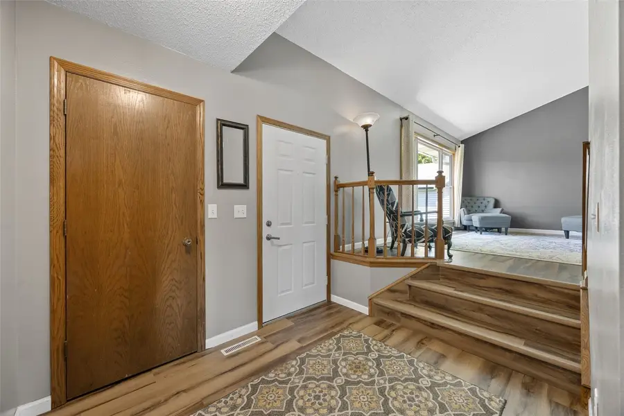 111 Stoney Creek Road Nw, Cedar Rapids, IA 52405 - #2