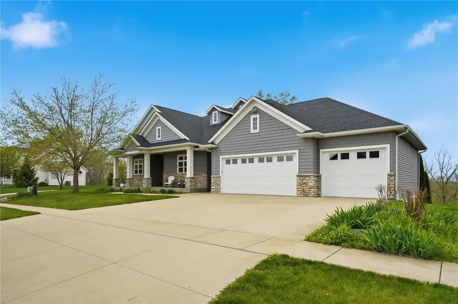 4032 Windfall Drive Nw, Cedar Rapids, IA 52405 - #2