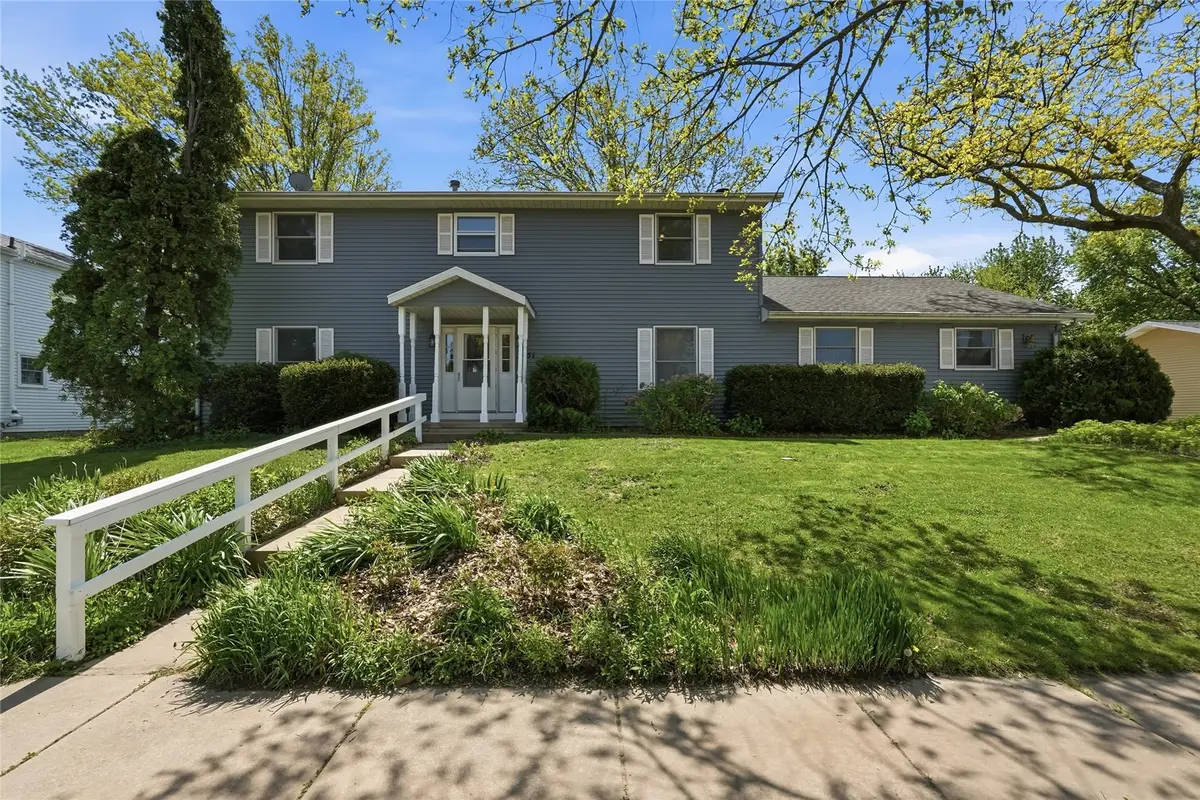 3051 28th Avenue, Marion, IA 52302 - #1