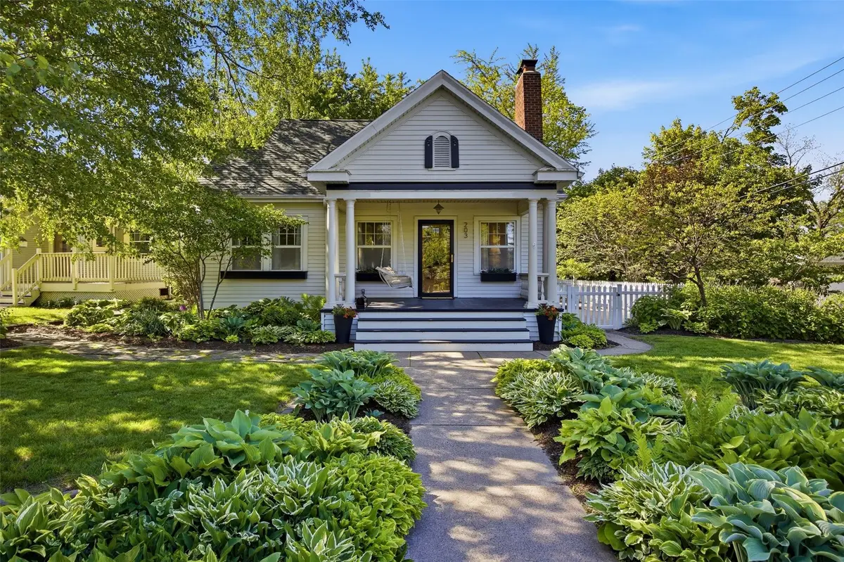 203 25th St Dr Se, Cedar Rapids, IA 52403 - #1