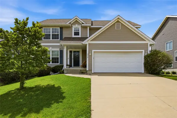 934 Rolling Creek Drive Ne, Cedar Rapids, IA 52402