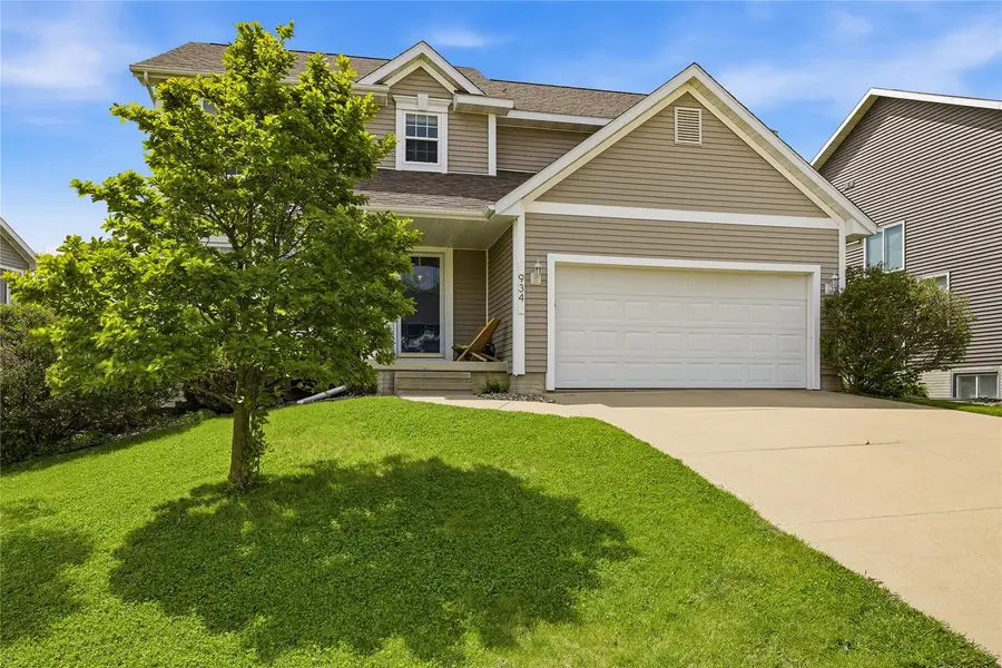 934 Rolling Creek Drive Ne, Cedar Rapids, IA 52402 - #2