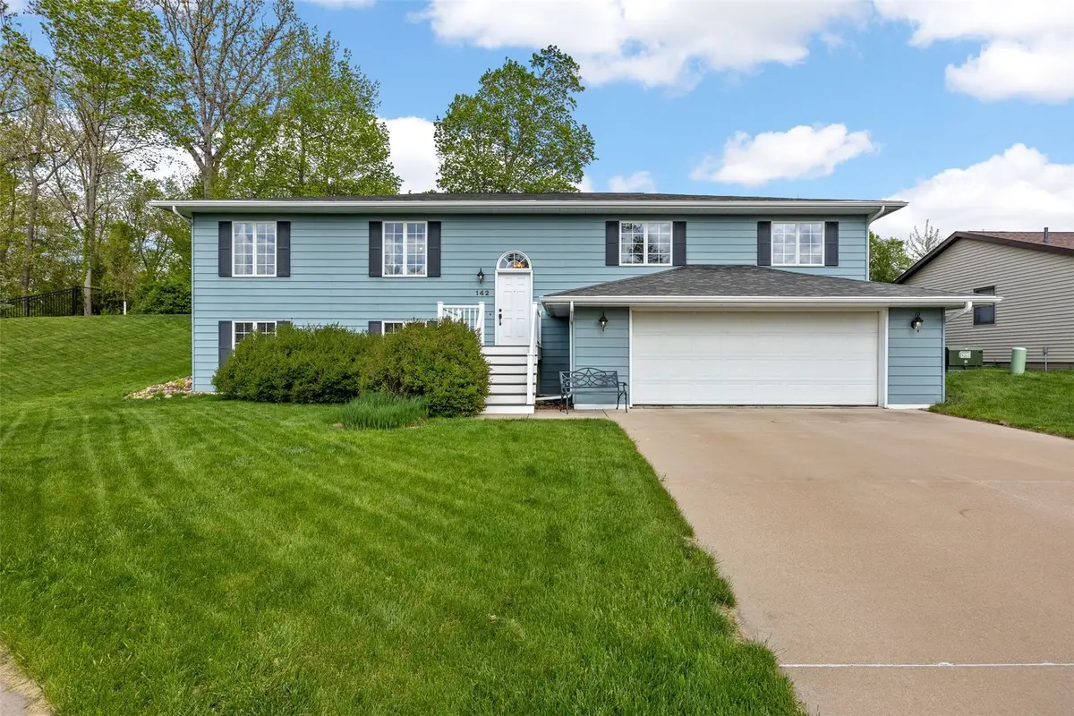 142 Red Fox Rd Se, Cedar Rapids, IA 52403 - #1