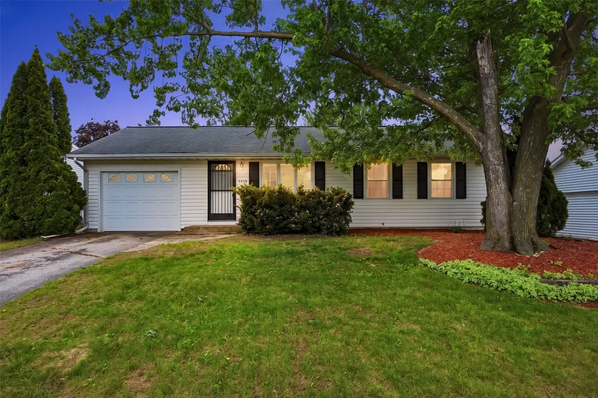 1715 Northbrook Drive Ne, Cedar Rapids, IA 52402 - #1