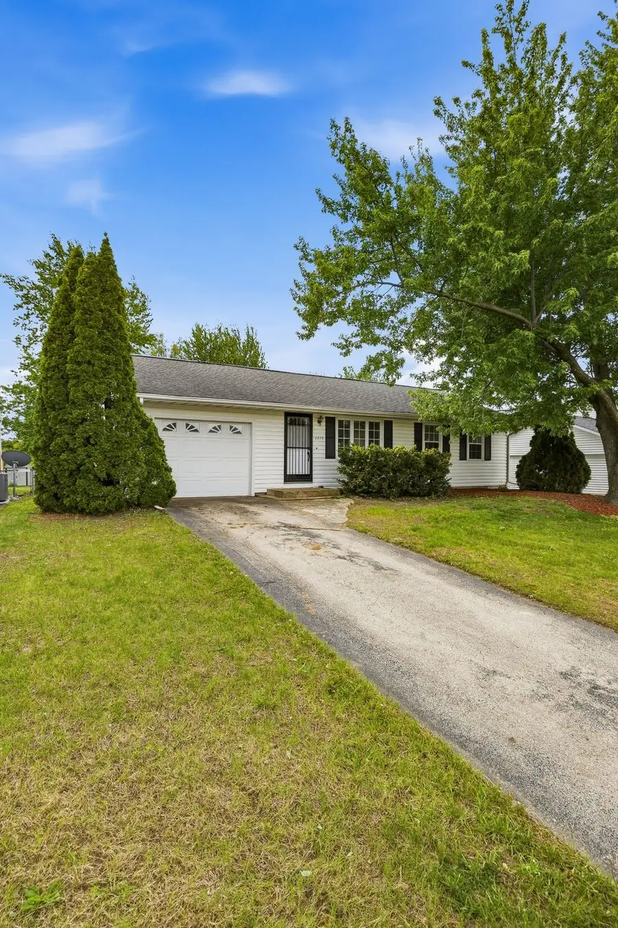 1715 Northbrook Drive Ne, Cedar Rapids, IA 52402 - #3
