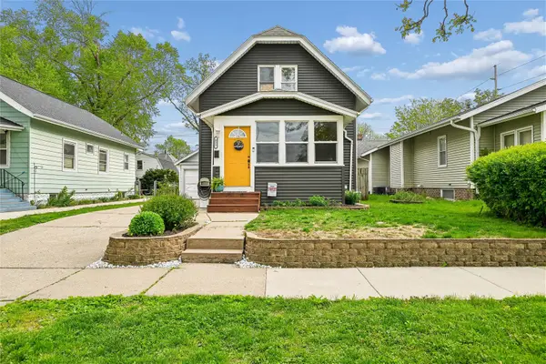 821 H Avenue Nw, Cedar Rapids, IA 52405