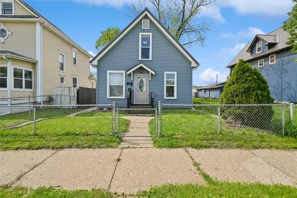 523 6th Avenue Sw, Cedar Rapids, IA 52404