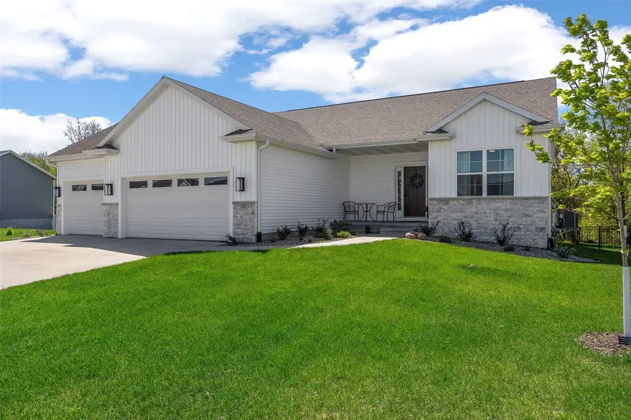 329 Mccarran Avenue Ne, Cedar Rapids, IA 52402 - #2