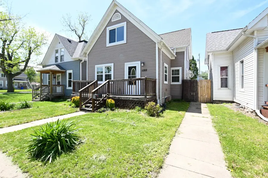 1322 J Street Sw, Cedar Rapids, IA 52404 - #2