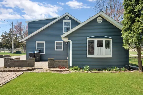 965 2nd Street Street, Marion, IA 52302