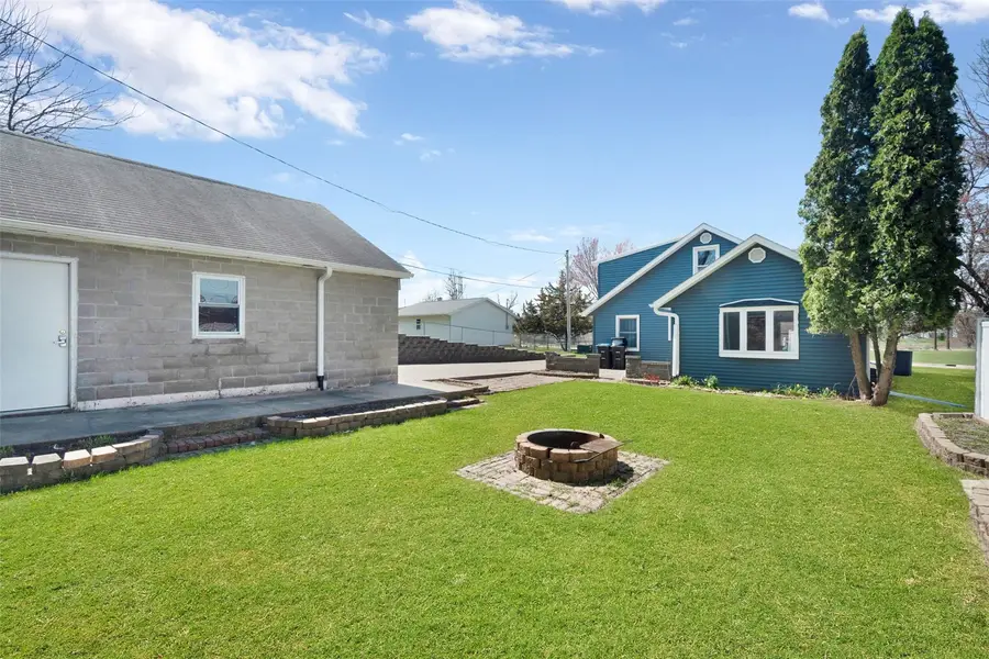 965 2nd Street Street, Marion, IA 52302 - #2