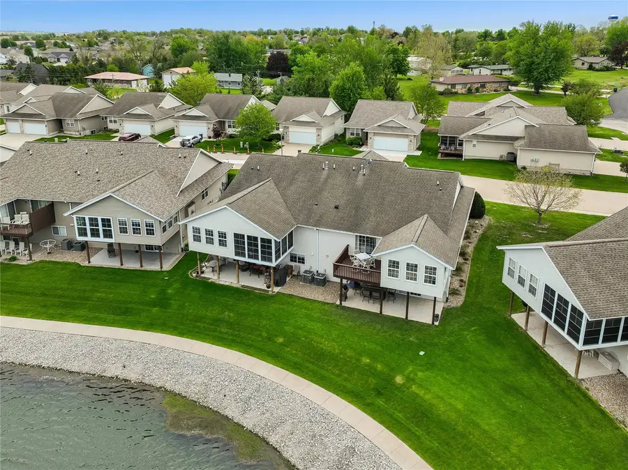 4103 Lakeview Sw, Cedar Rapids, IA 52404 - #2