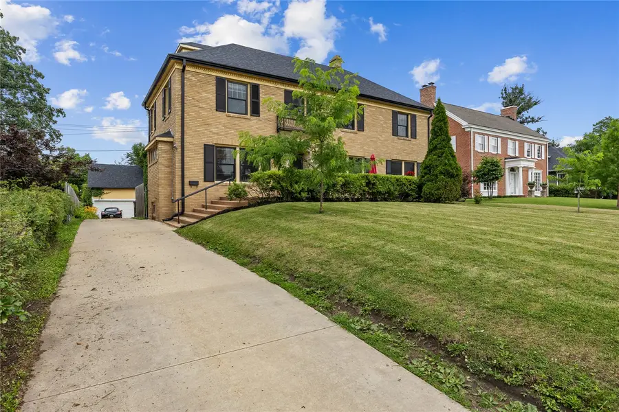 2144 Grande Avenue Se, Cedar Rapids, IA 52403 - #2