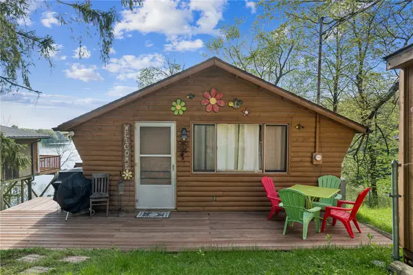 22107 Spruce St, , IA 52303