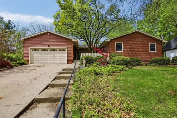 36 Arbury Drive, Iowa City, IA 52246