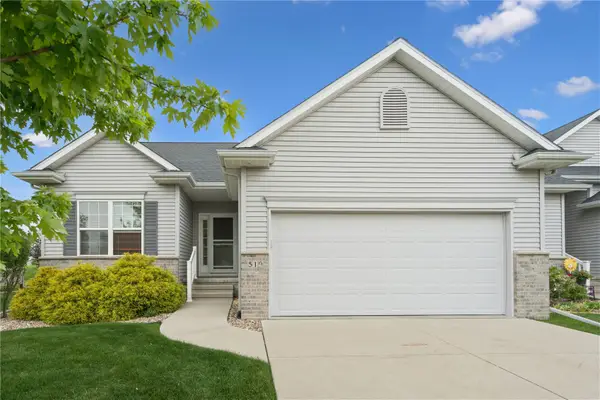 519 Stone Hedge Dr Nw, Cedar Rapids, IA 52405