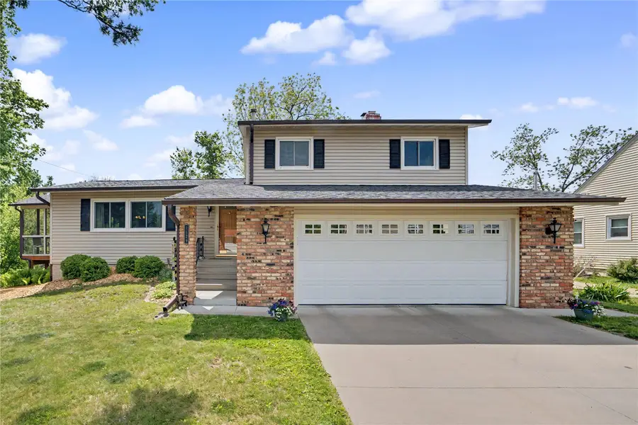 1129 25th St, Cedar Rapids, IA 52403 - #2