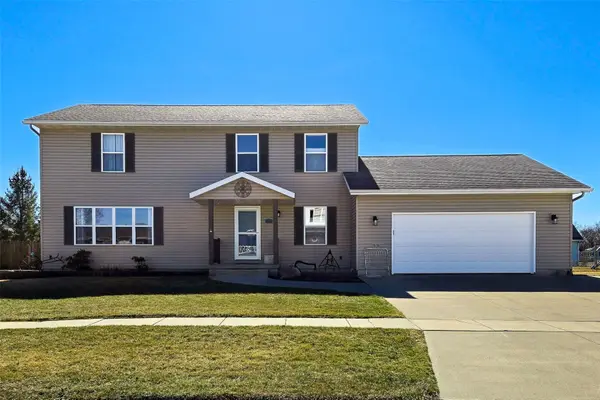 214 Donald Dr, Alburnett, IA 52202