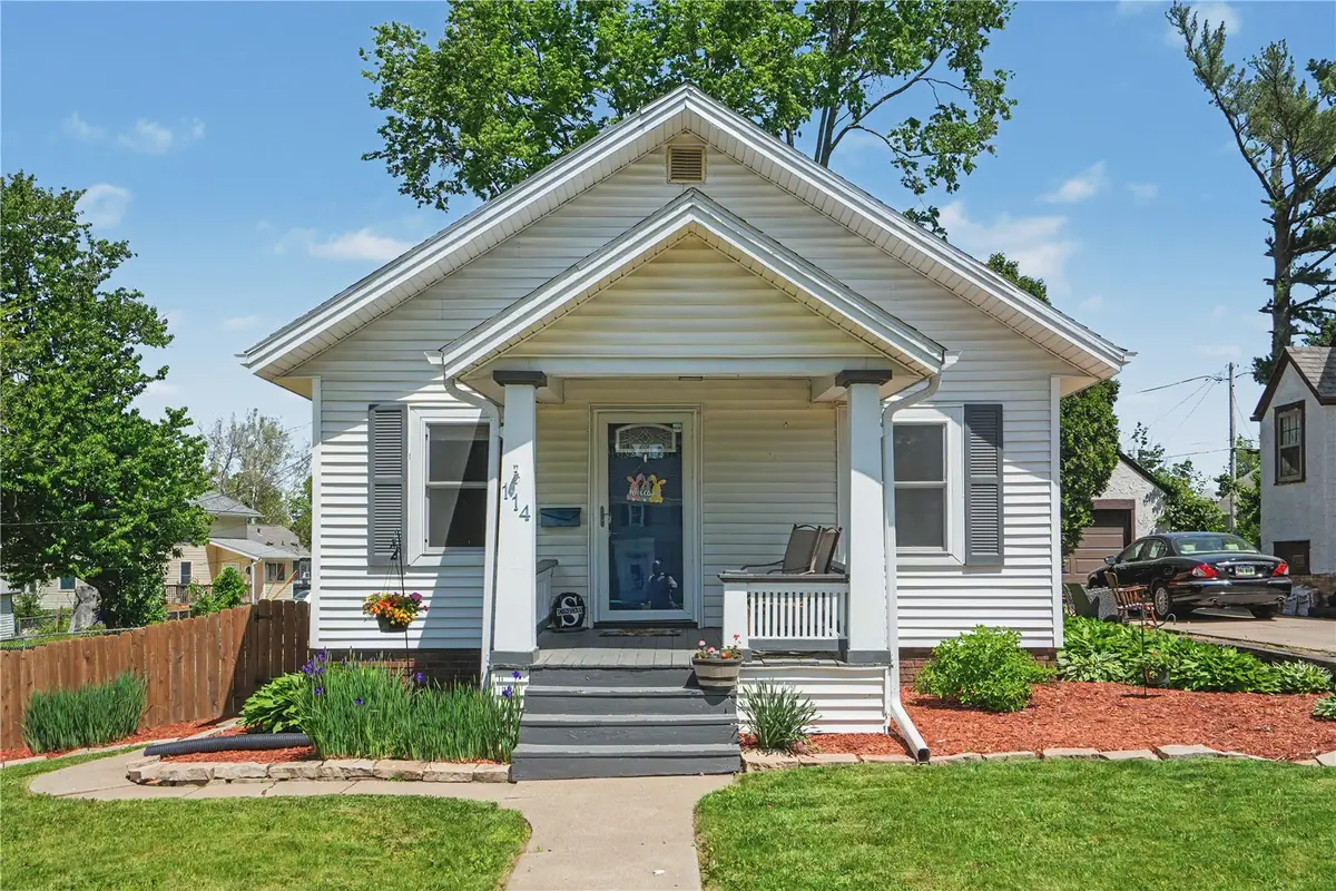 114 25th St Dr Se, Cedar Rapids, IA 52403 - #1