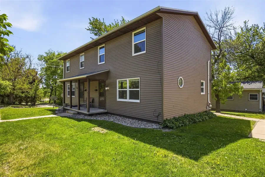 350 & 352 3rd Avenue, Marion, IA 52302 - #2