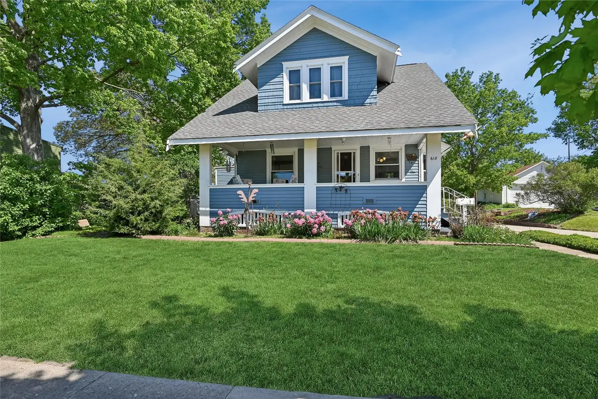 618 32nd Street Ne, Cedar Rapids, IA 52402 - #1