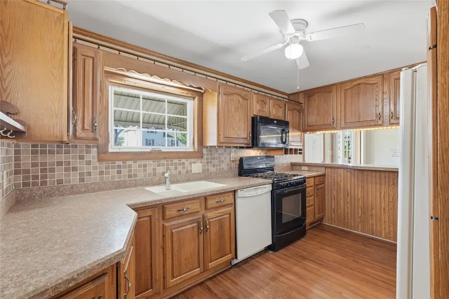 918 22nd Ave Sw, Cedar Rapids, IA 52404 - #2