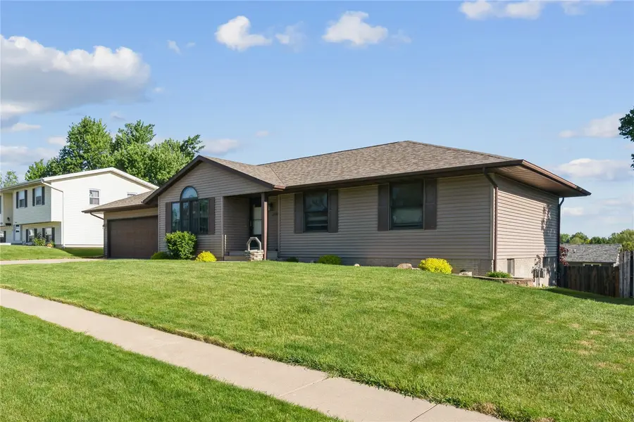 2540 Grand Avenue, Marion, IA 52302 - #2