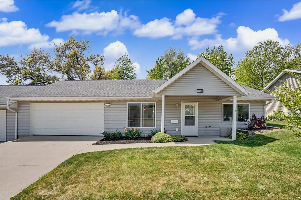2758 O Avenue Nw #B, Cedar Rapids, IA 52405 - #1