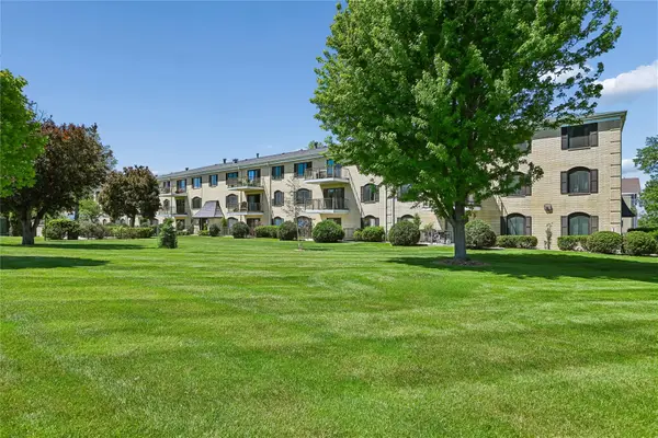 190 Cottage Grove Se #208, Cedar Rapids, IA 52403