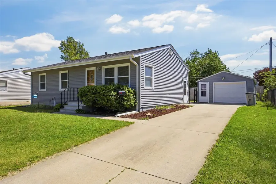 425 Elder Lane Nw, Cedar Rapids, IA 52405 - #2