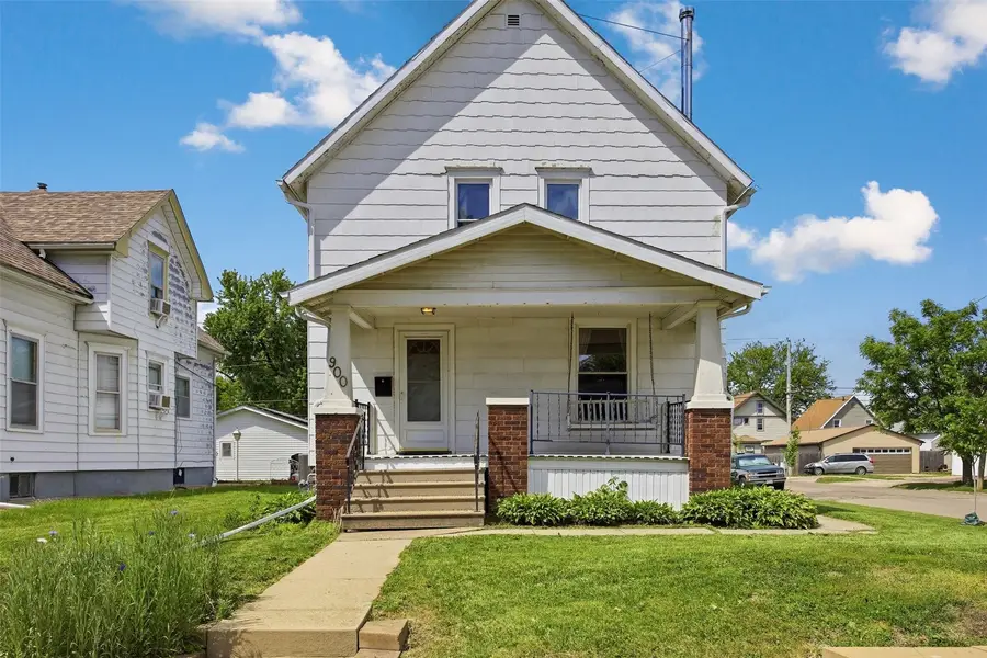 900 E Avenue Nw, Cedar Rapids, IA 52405 - #2