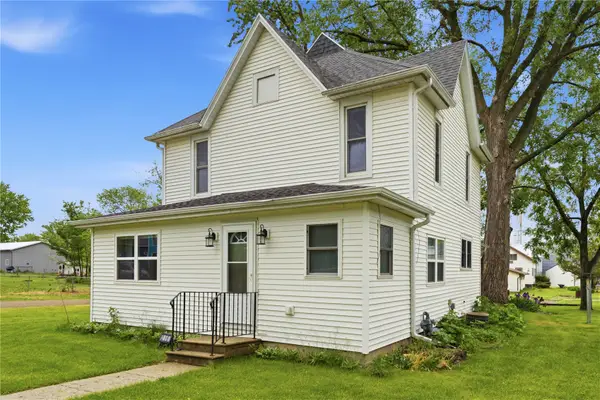 216 Lewis Street, Mt Auburn, IA 52313