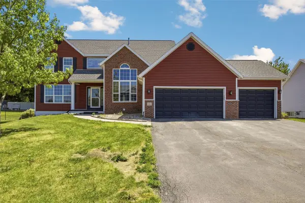 161 Autumn Woods Drive Nw, Cedar Rapids, IA 52405