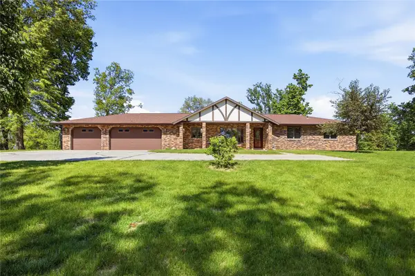 4140 Elkhorn Drive, Cedar Rapids, IA 52411