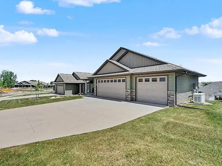 3027 Teton St Sw Street Sw, Cedar Rapids, IA 52404 - #2