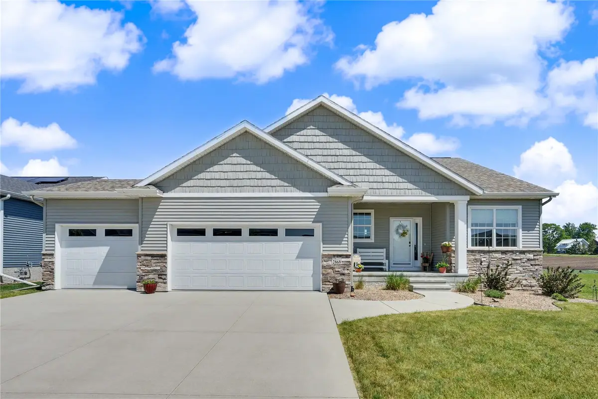 2868 Royal Oak Ridge Rd, Marion, IA 52302 - #1