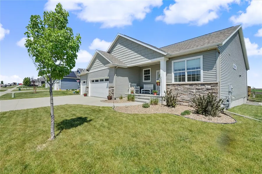 2868 Royal Oak Ridge Rd, Marion, IA 52302 - #3