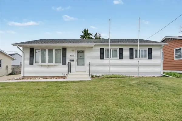 4700 Midway Drive Nw, Cedar Rapids, IA 52405