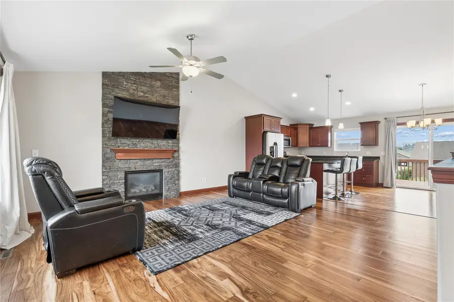 5313 Ruhd Street Sw, Cedar Rapids, IA 52404 - #3