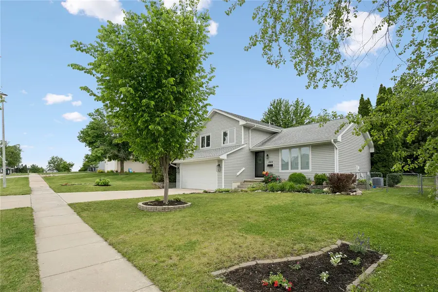 440 Peace Avenue Nw, Cedar Rapids, IA 52405 - #2