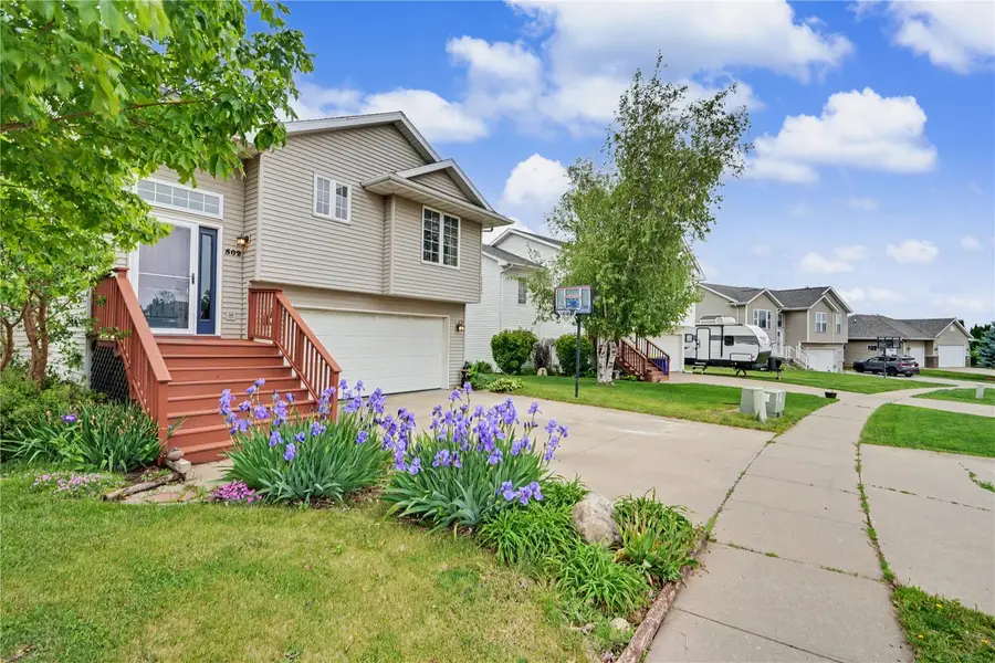 502 Mont Clair Street, Solon, IA 52333 - #2