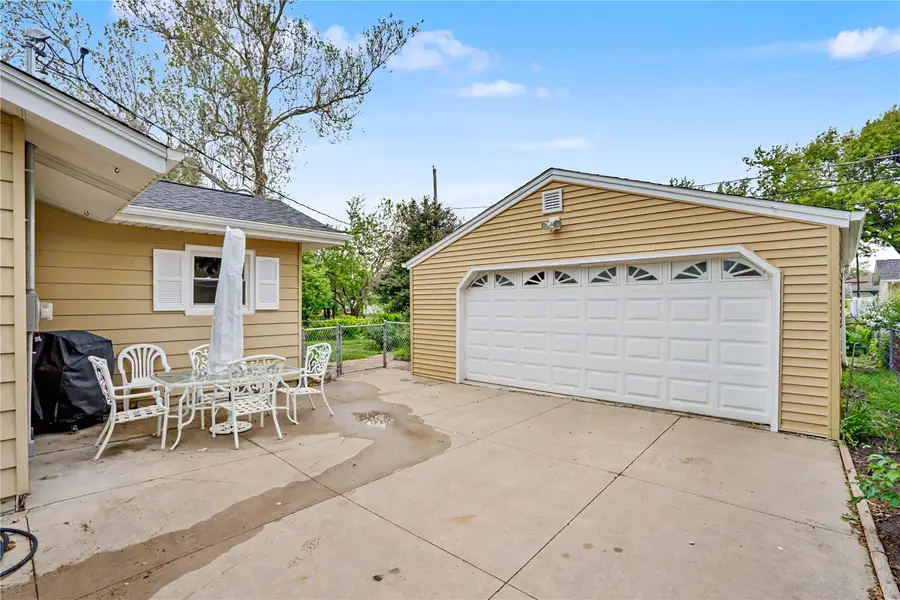 2800 3rd Ave, Marion, IA 52302 - #2