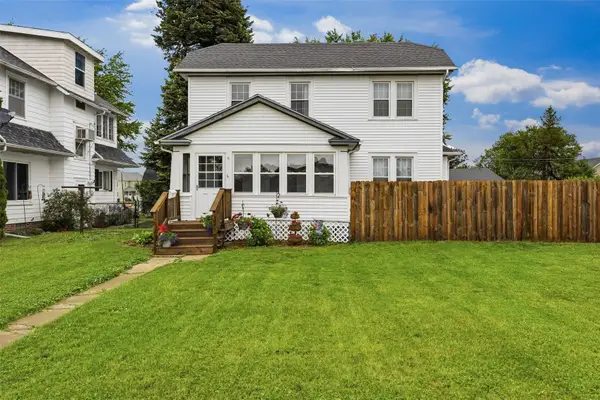 904 2nd Avenue, Vinton, IA 52349