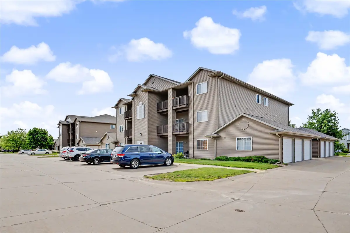 515 Penn Ct #7, North Liberty, IA 52317 - #1