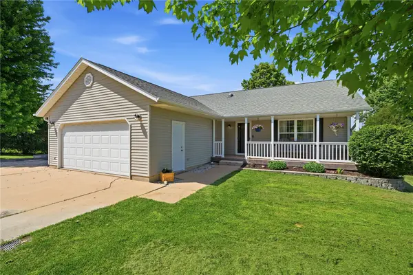 904 6th Avenue, Coggon, IA 52218