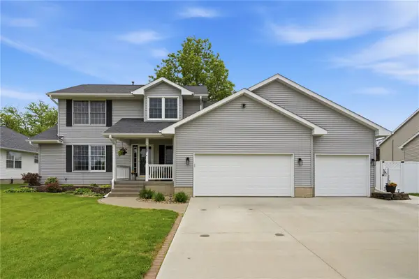 1415 Lyndhurst Drive, Hiawatha, IA 52233