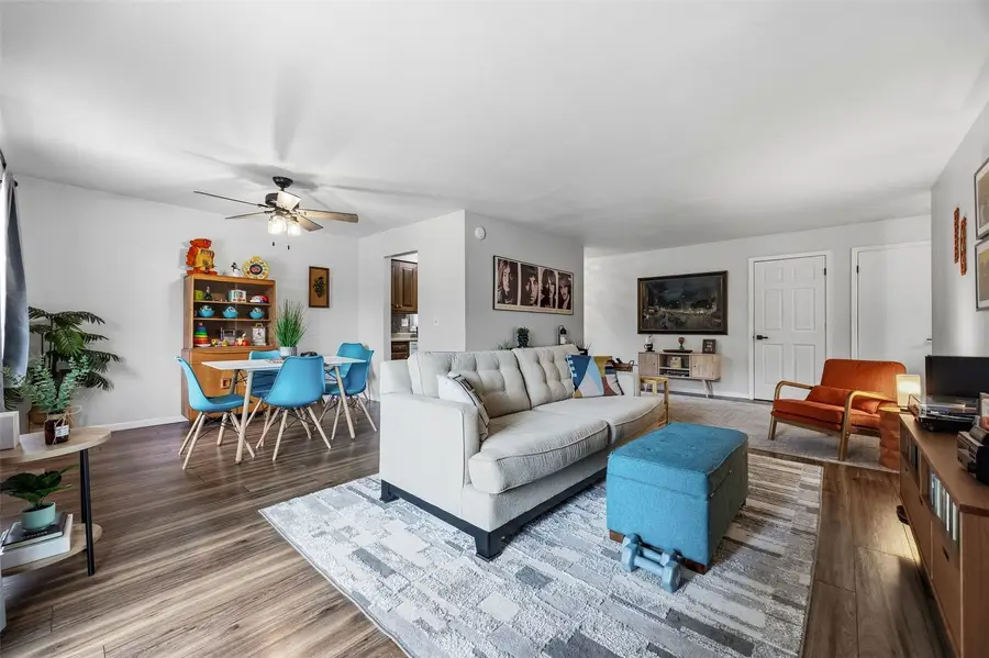 1734 Pikes Peak Court Ne #E, Cedar Rapids, IA 52402 - #2