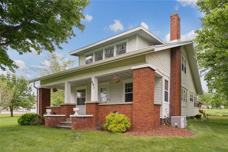 4021 10th Street, Marion, IA 52302 - #2