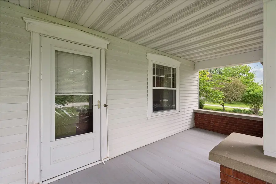 4021 10th Street, Marion, IA 52302 - #3