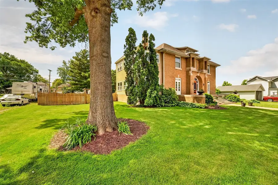 215 E Market Street, Lisbon, IA 52253 - #2